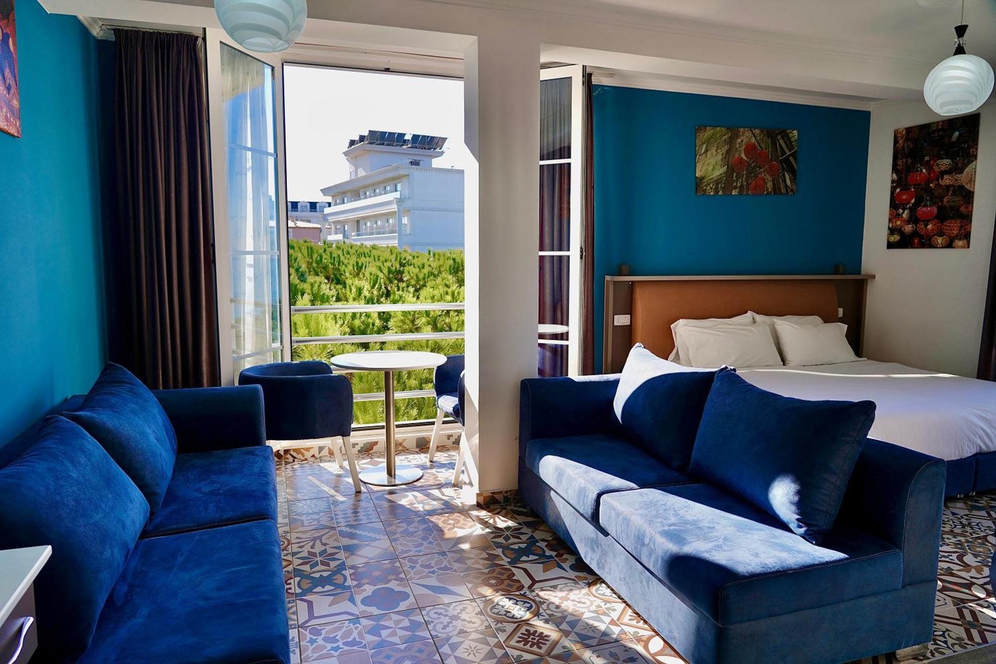 Hotel Monaco&garden